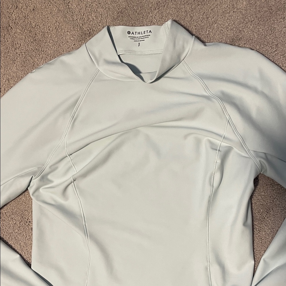 Athleta Cropped mock neck